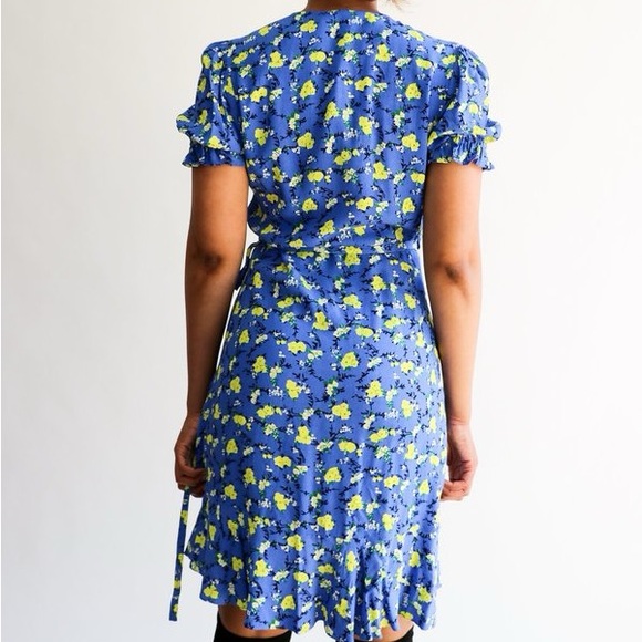 DIANE VON FURSTENBERG Emilia ruffled floral-print crepe mini wrap dress - Picture 4 of 8